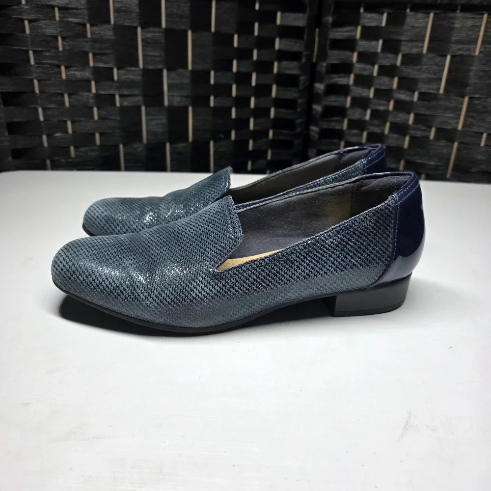 Clarks Collection Blue Metallic Textured Loafers Patent Heel 7.5 M 261557894050